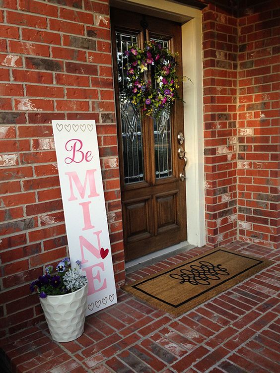 How to Make a Valentines Porch Sign #valentinescrafts