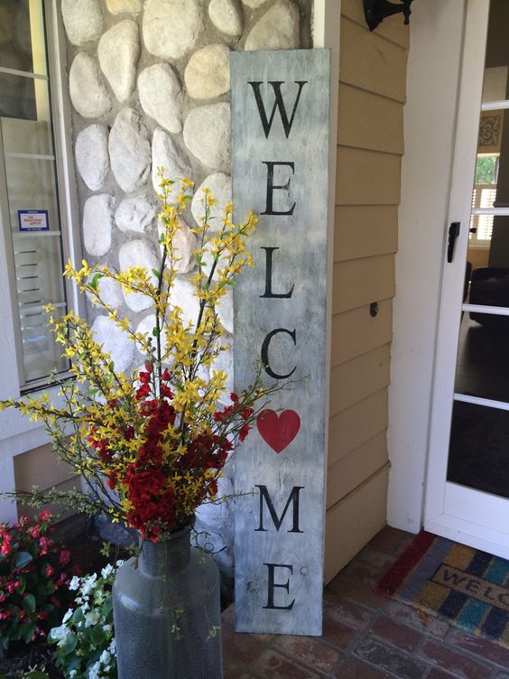 How to Make a Valentines Porch Sign #valentinescrafts