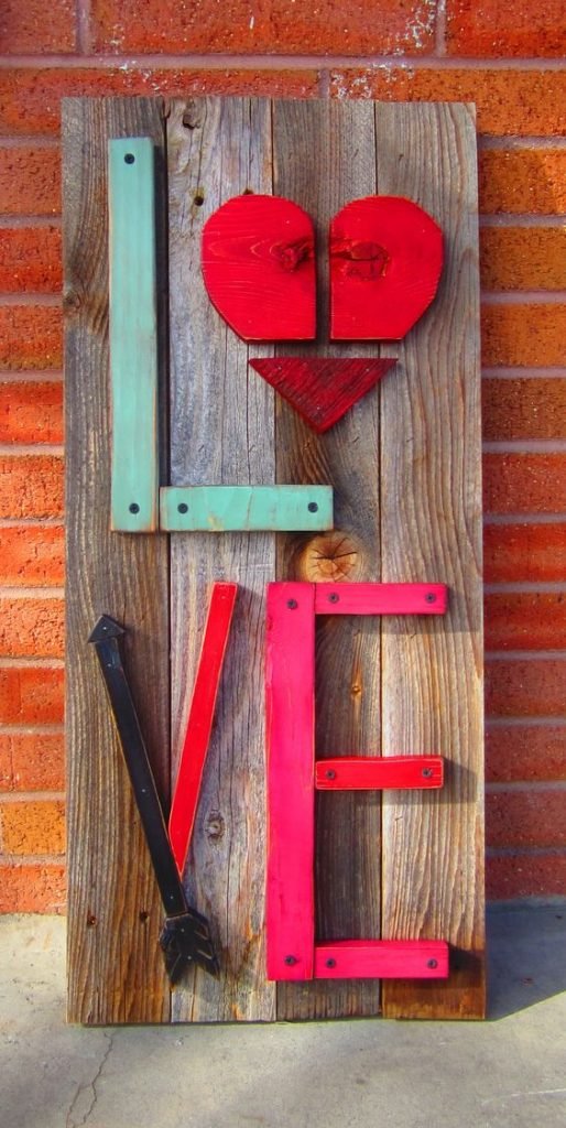 How to Make a Valentines Porch Sign - Castle Random