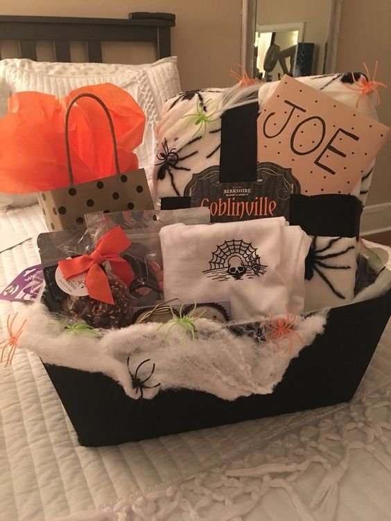 halloween box for boyfriend